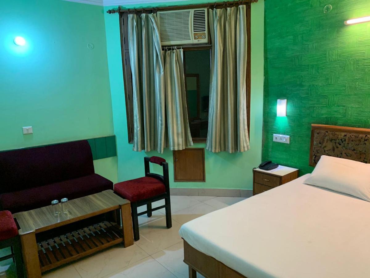 Hotel Raman'S Jagādhri Exterior photo